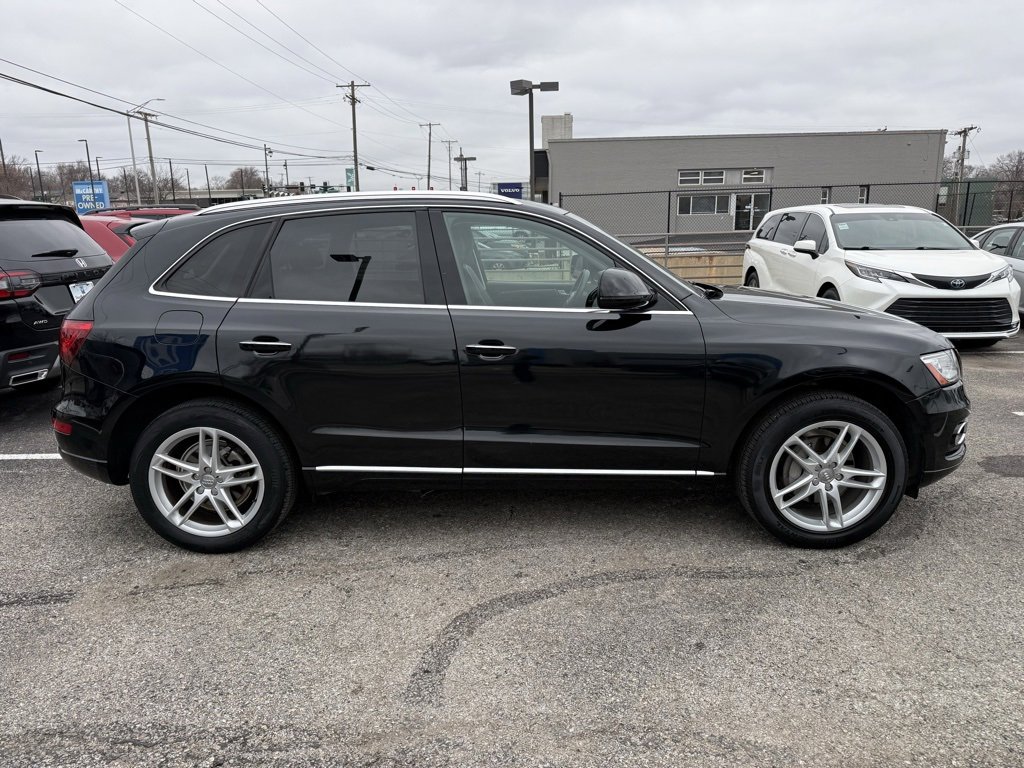 Used 2016 Audi Q5 2.0T Premium Plus w/ Technology Package image 4