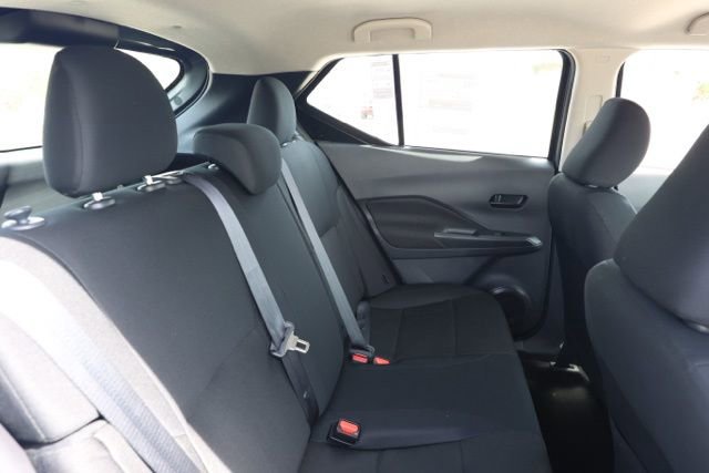 New 2025 Nissan Kicks Play S image 18