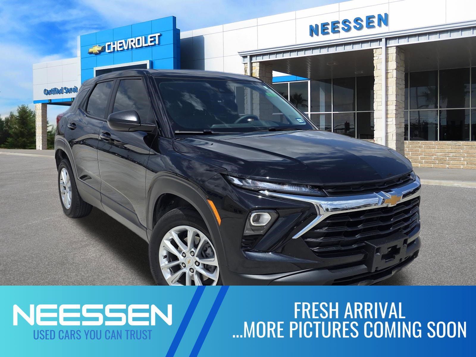 Used 2024 Chevrolet TrailBlazer LS w/ LS Convenience Package image 1