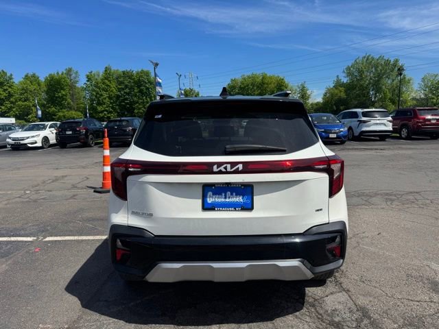 Used 2024 Kia Seltos S AWD/4WD image 3