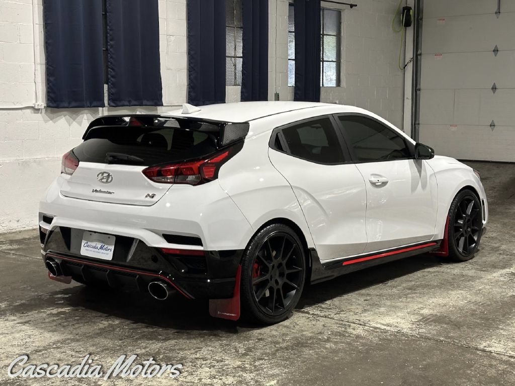 Used 2022 Hyundai Veloster N FWD image 6