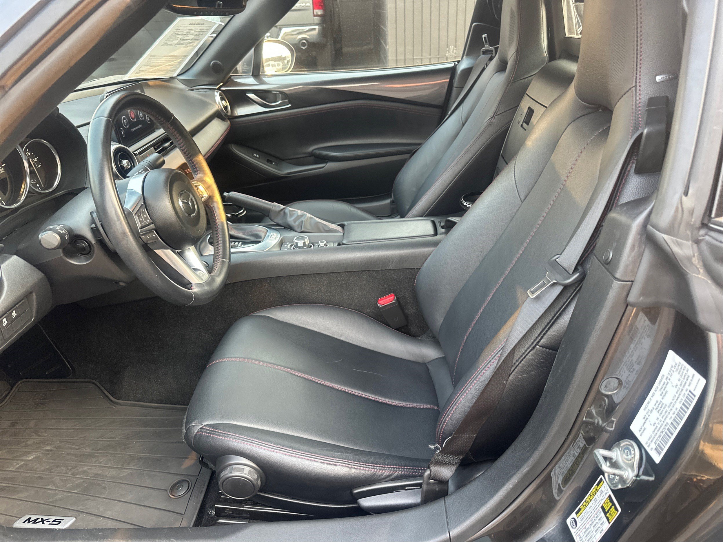 Used 2019 MAZDA MX-5 Miata RF Grand Touring RWD image 9