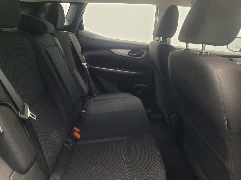 Used 2021 Nissan Rogue Sport S image 19
