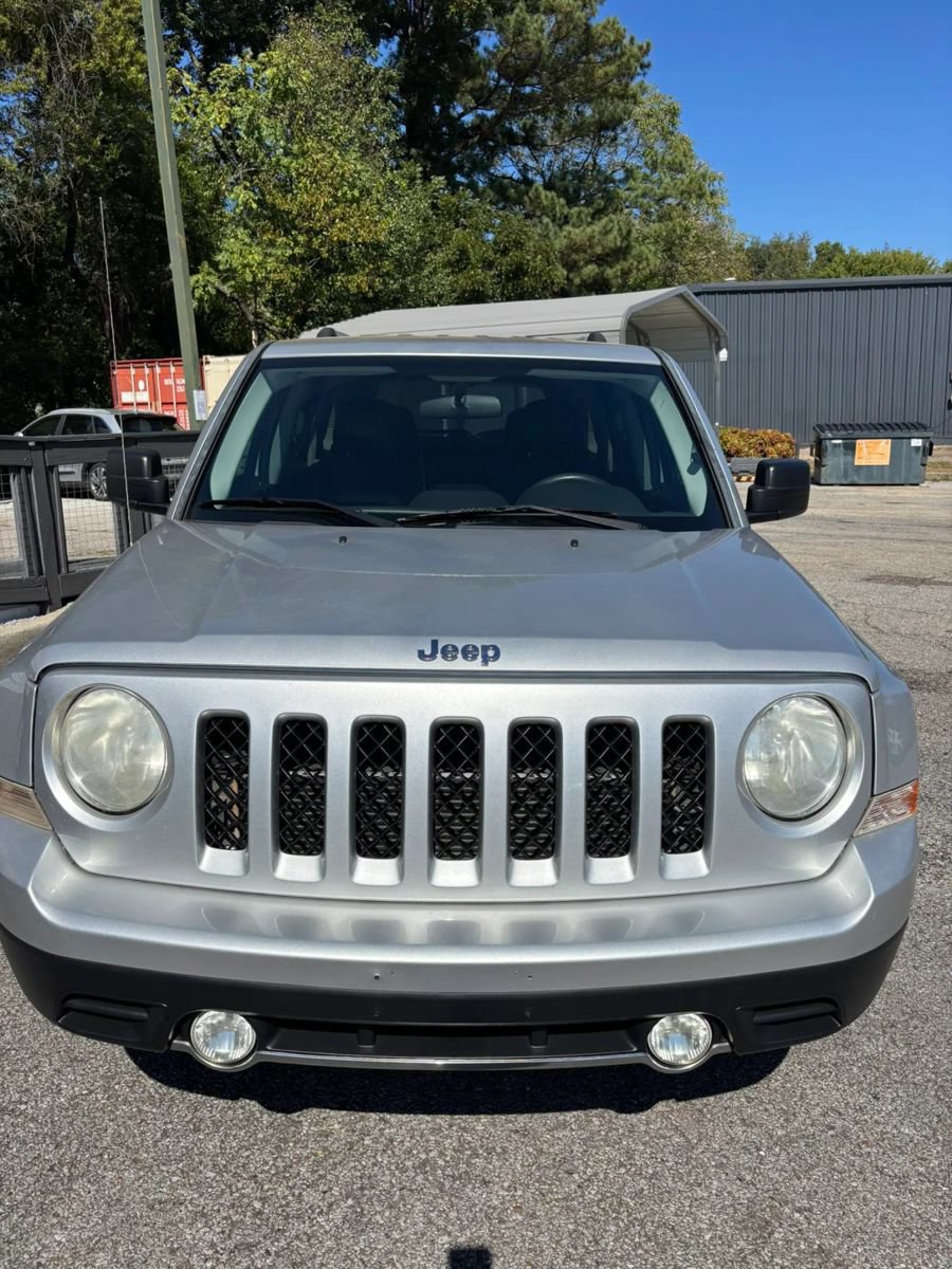 Used 2012 Jeep Patriot Limited FWD image 3
