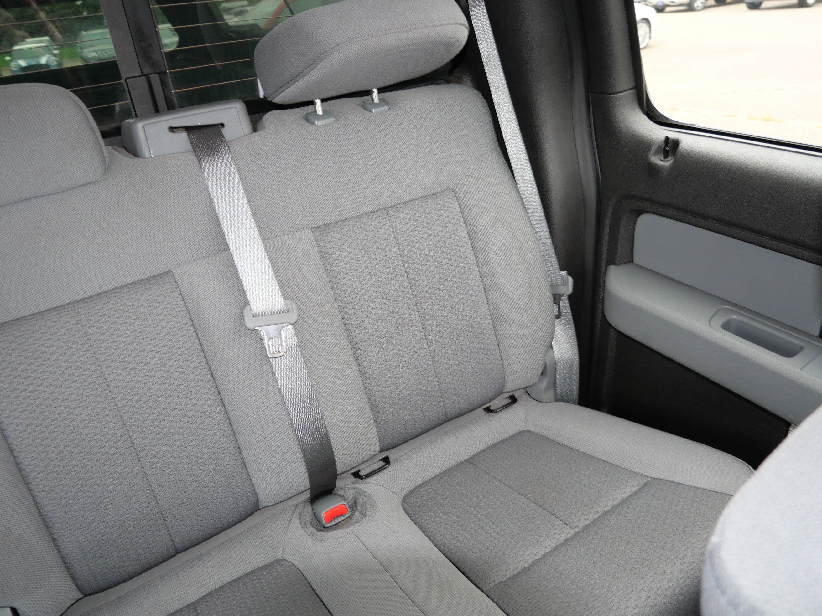 Used 2014 Ford F150 XLT w/ Equipment Group 302A Luxury AWD/4WD image 14