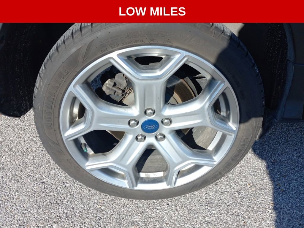 Used 2019 Ford Escape Titanium image 4