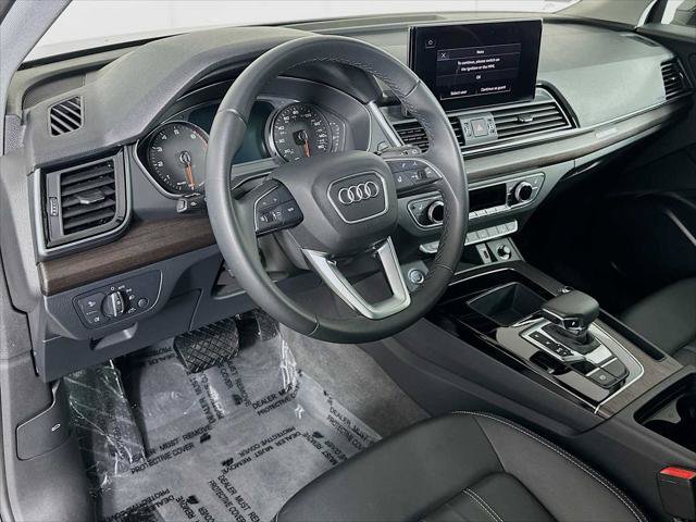 Certified 2023 Audi Q5 2.0T Premium w/ Convenience Package AWD/4WD image 9