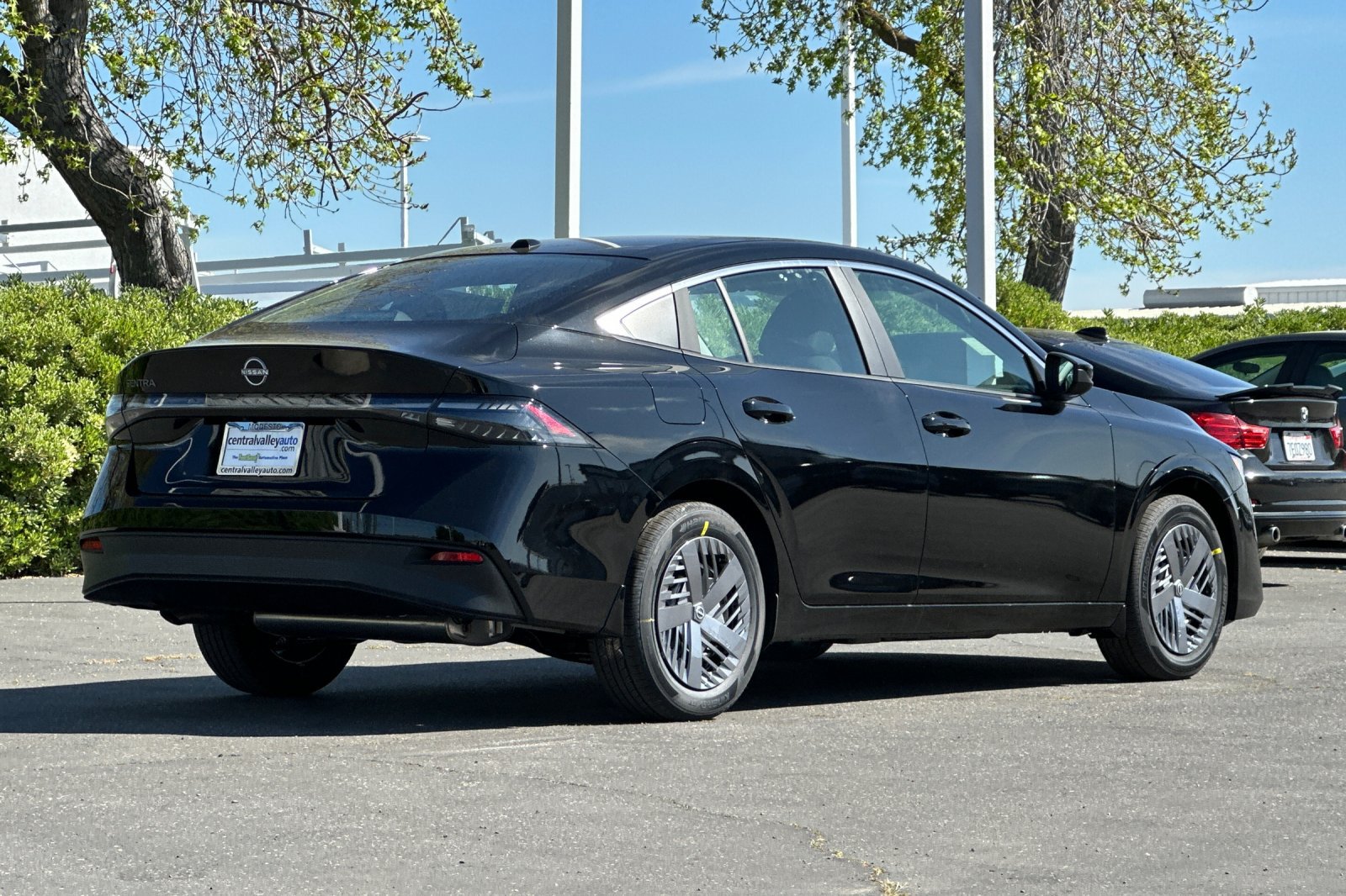New 2026 Nissan Sentra SV w/ Floor Mat Package FWD image 4