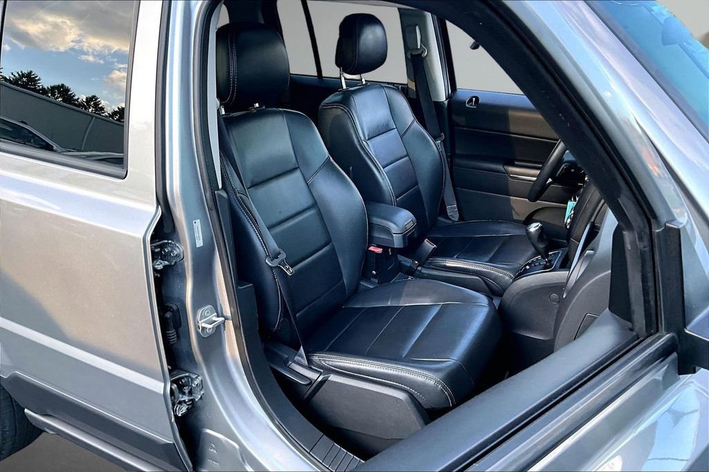 Used 2015 Jeep Patriot Limited w/ Sun/Sound Group AWD/4WD image 27