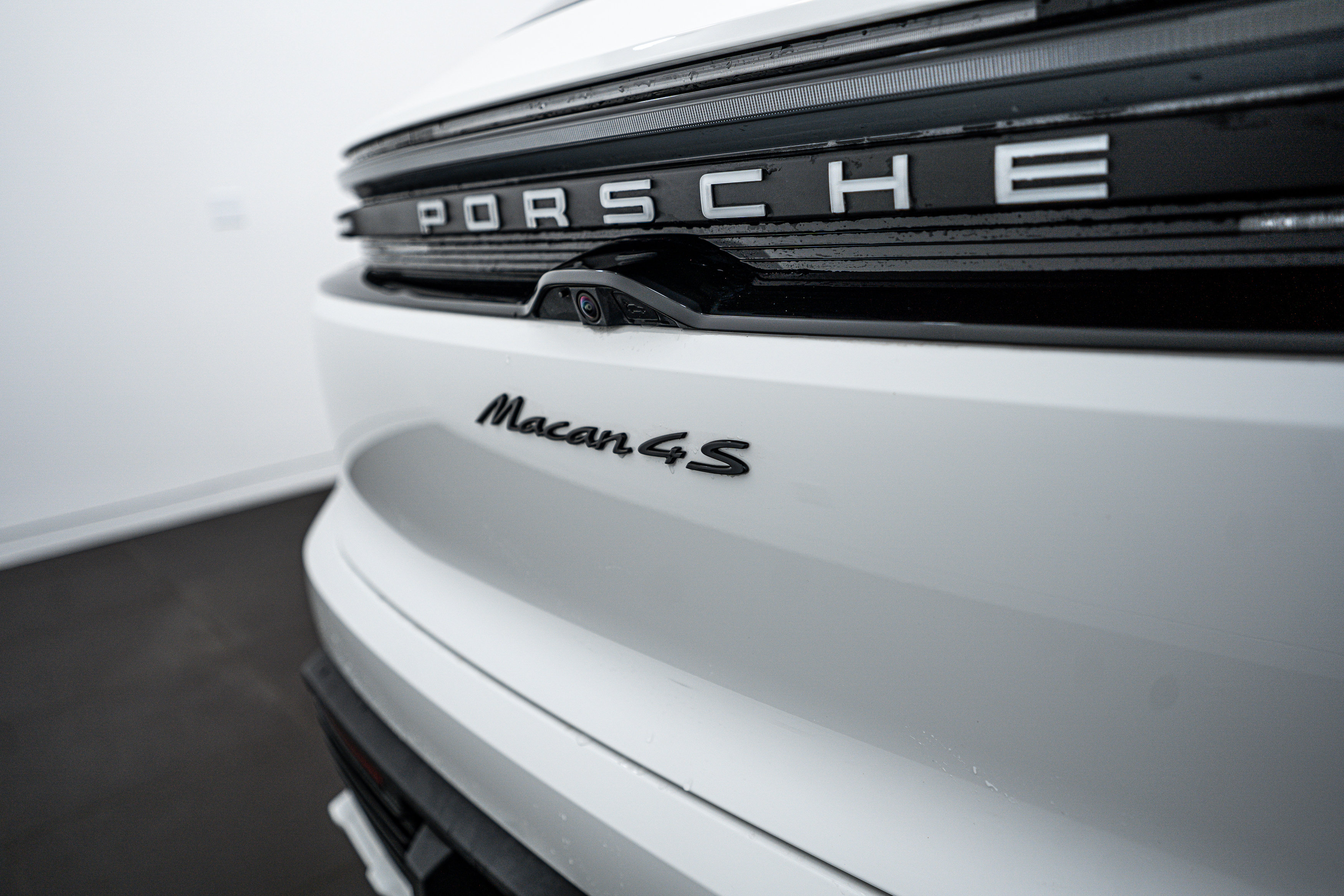 New 2025 Porsche Macan 4S Electric image 13