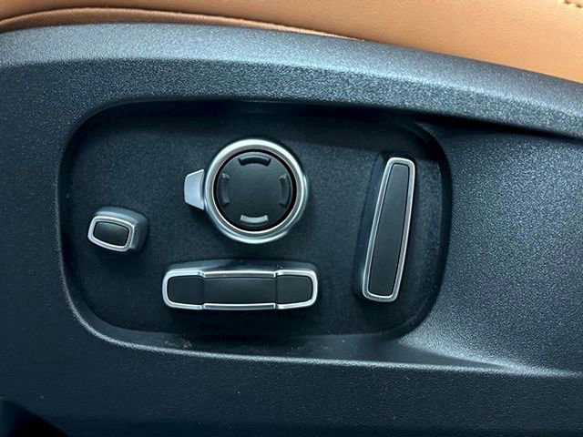 New 2026 Jaguar F-PACE R-Dynamic S image 28