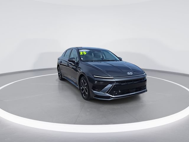 Certified 2025 Hyundai Sonata SEL AWD/4WD image 2