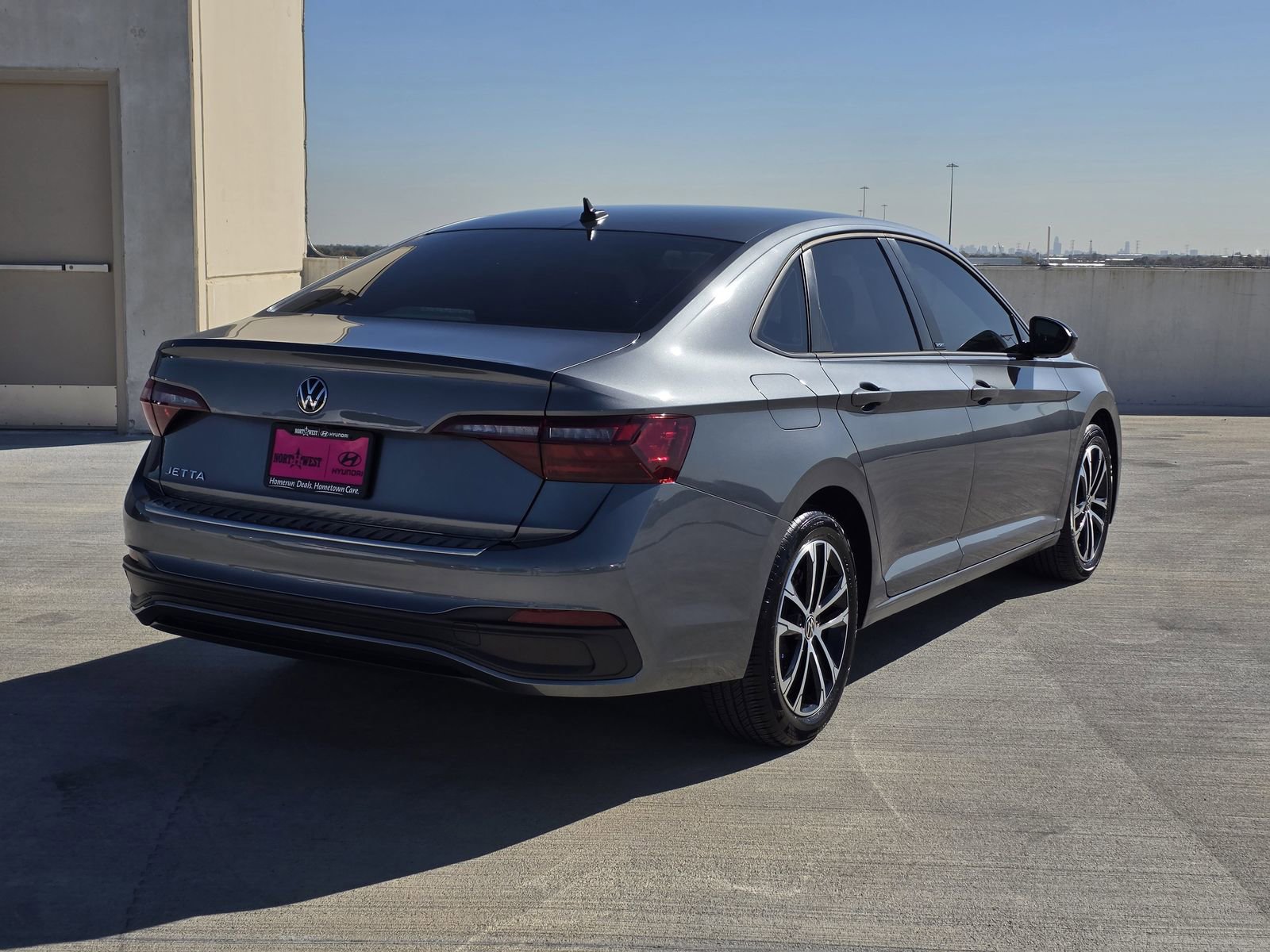 Used 2024 Volkswagen Jetta Sport image 6