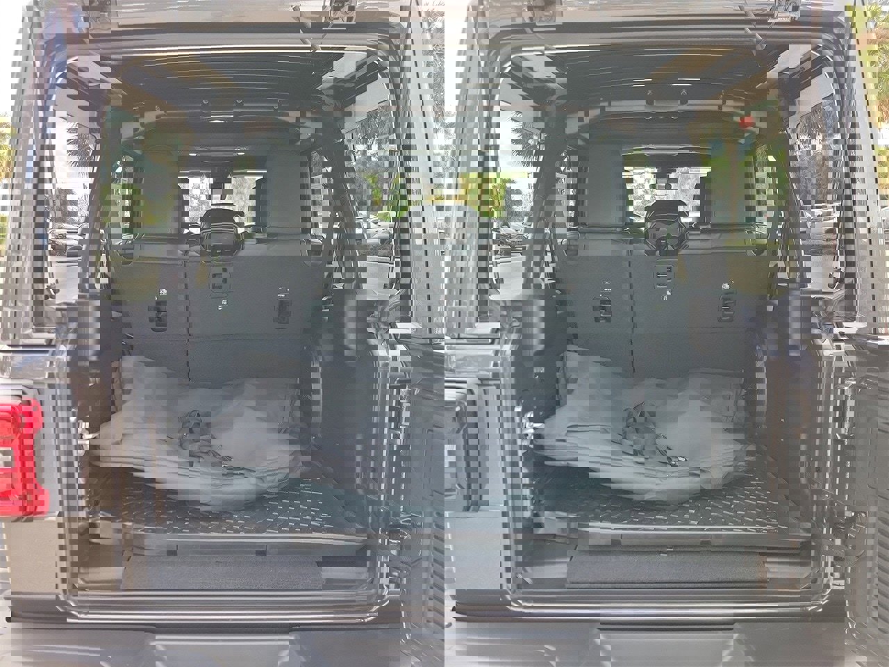 Used 2025 Jeep Wrangler Unlimited Rubicon 392 image 7