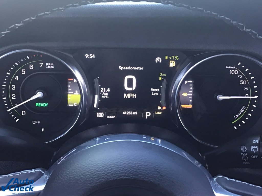 Used 2022 Jeep Wrangler Unlimited Sahara w/ Cold Weather Group image 19