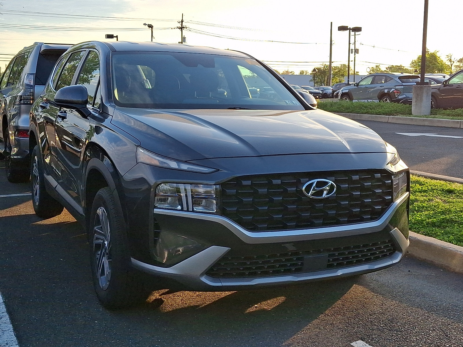 Used 2023 Hyundai Santa Fe SE AWD/4WD image 5