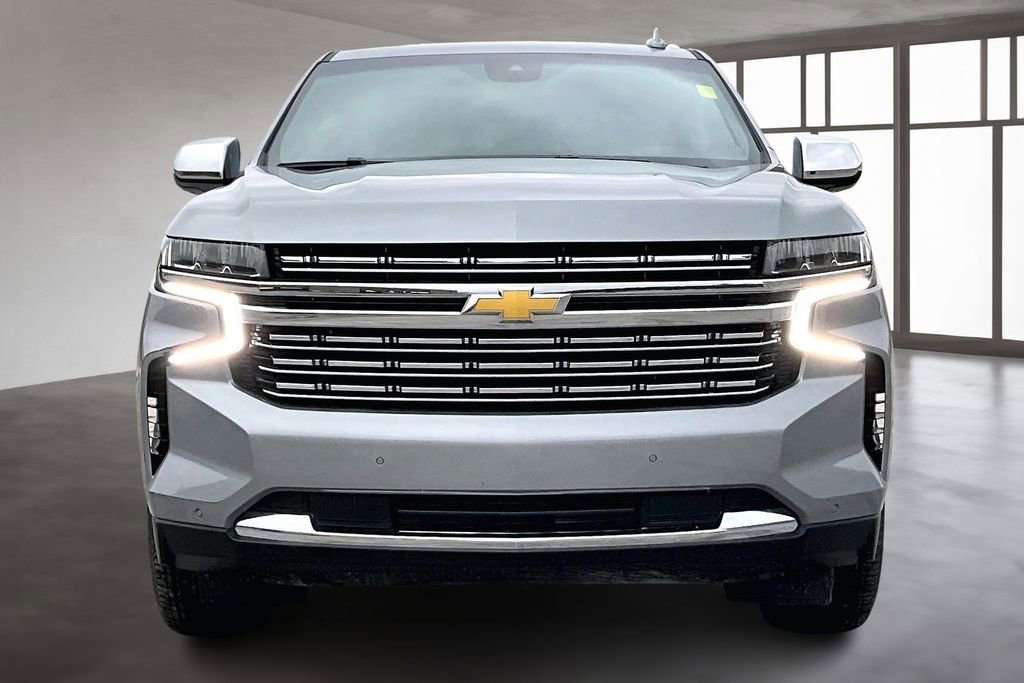 Used 2024 Chevrolet Suburban Premier image 2