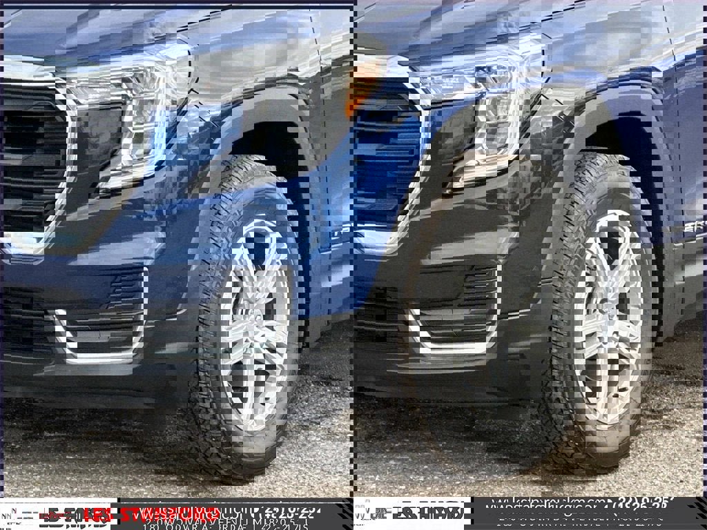 Certified 2022 GMC Terrain SLE image 9