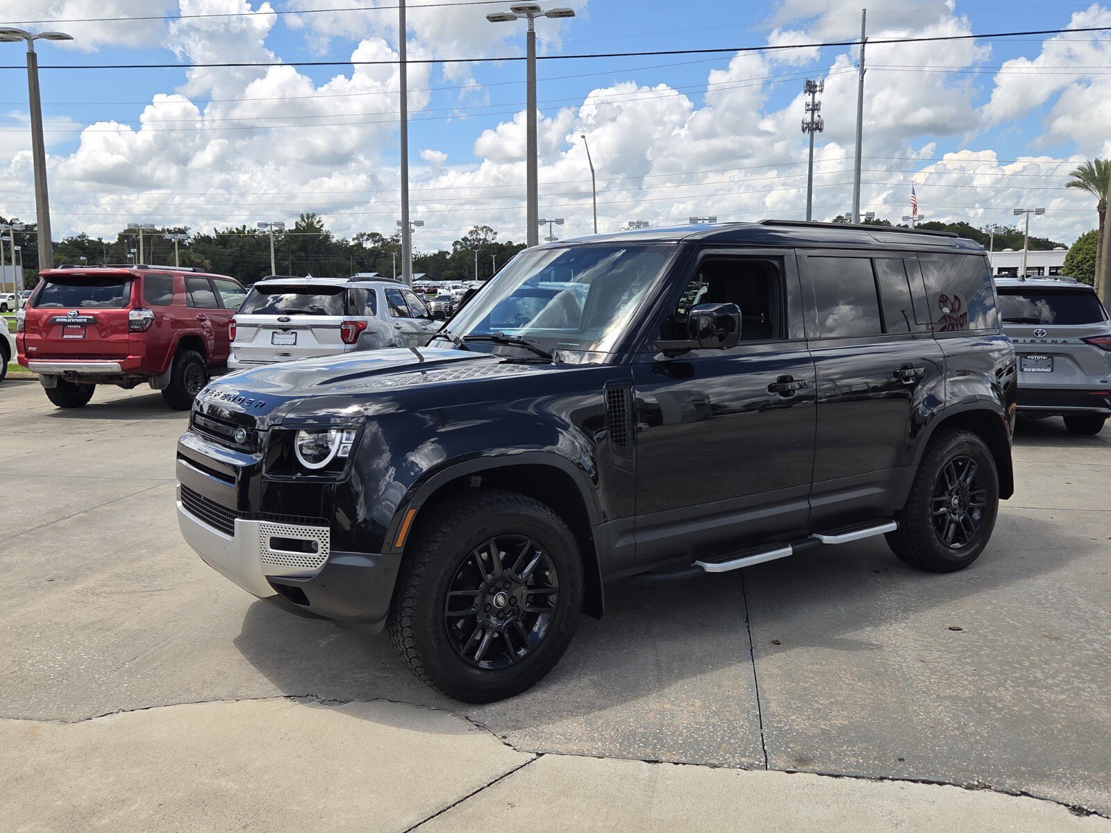 Used 2023 Land Rover Defender 110 S AWD/4WD image 3