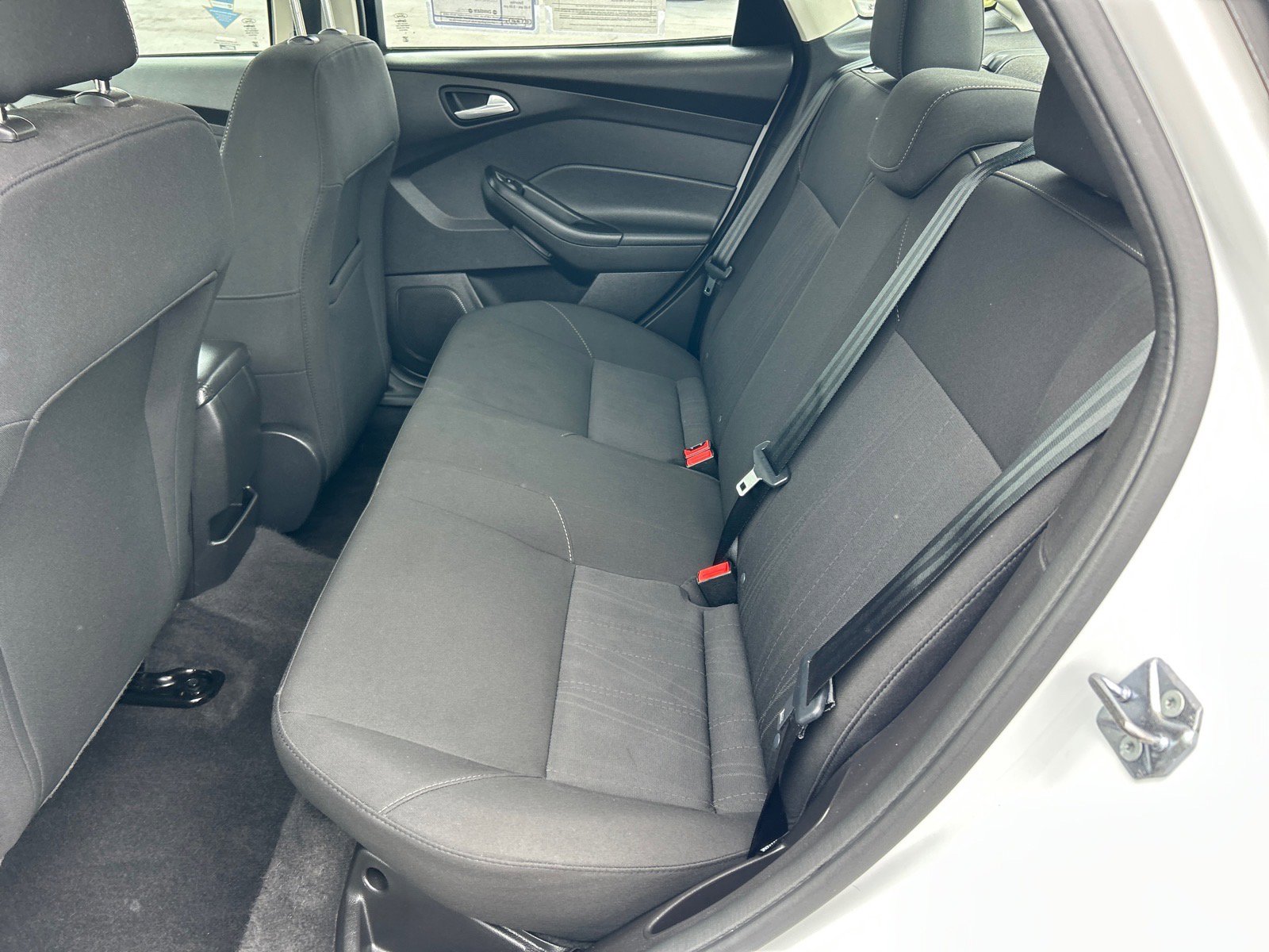Certified 2018 Ford Focus SE image 8