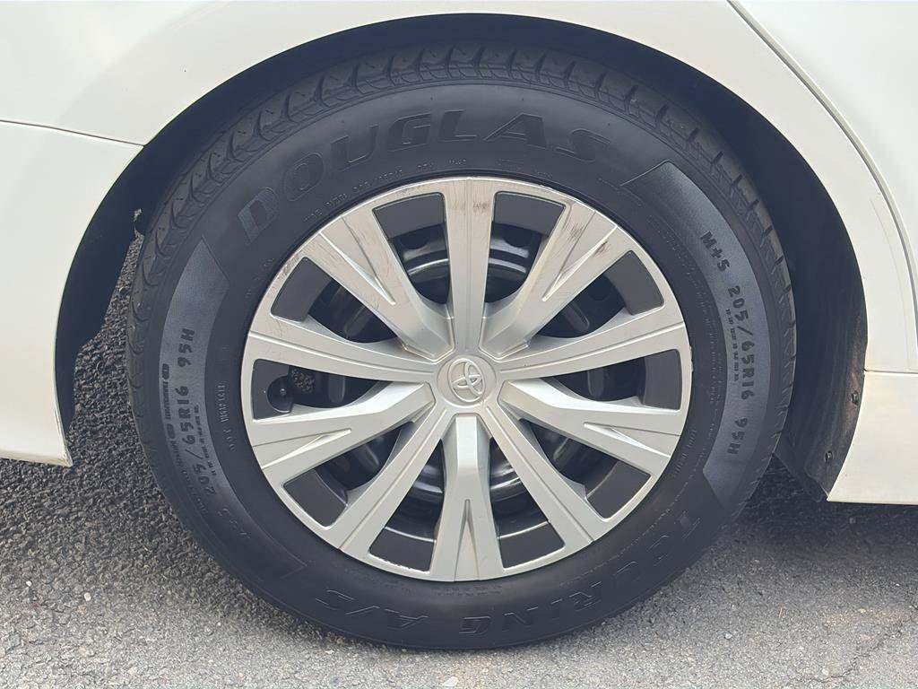 Used 2022 Toyota Camry LE FWD image 26