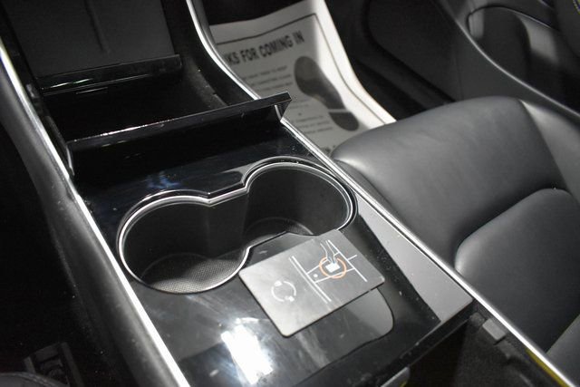 Used 2020 Tesla Model 3 Long Range image 19