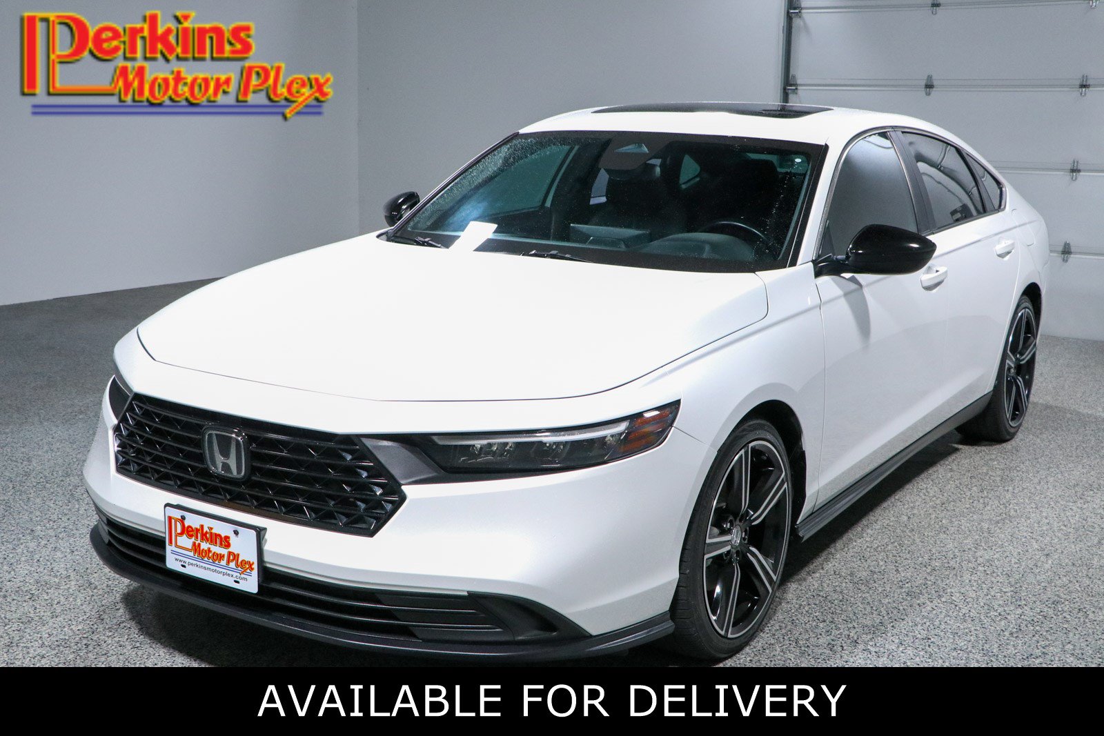 Used 2023 Honda Accord Sport image 1