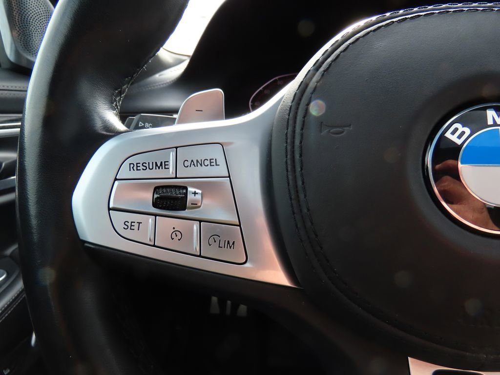 Used 2022 BMW 750i xDrive w/ Luxury Rear Seating Package image 35