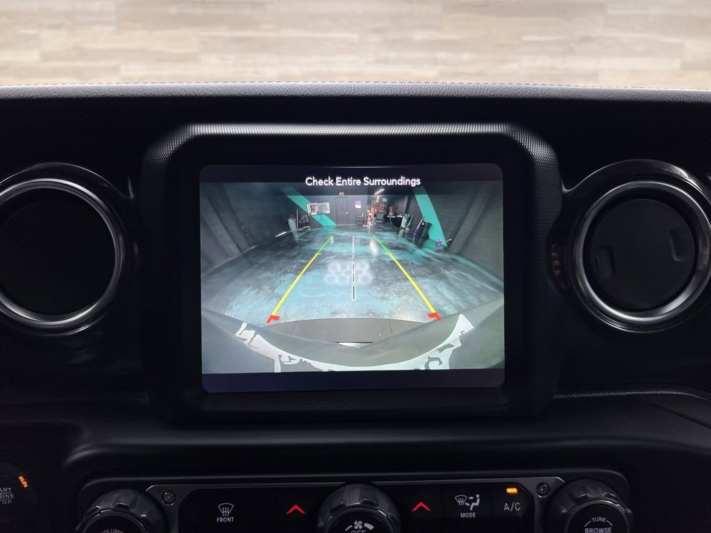 Used 2022 Jeep Wrangler Unlimited Sahara image 12