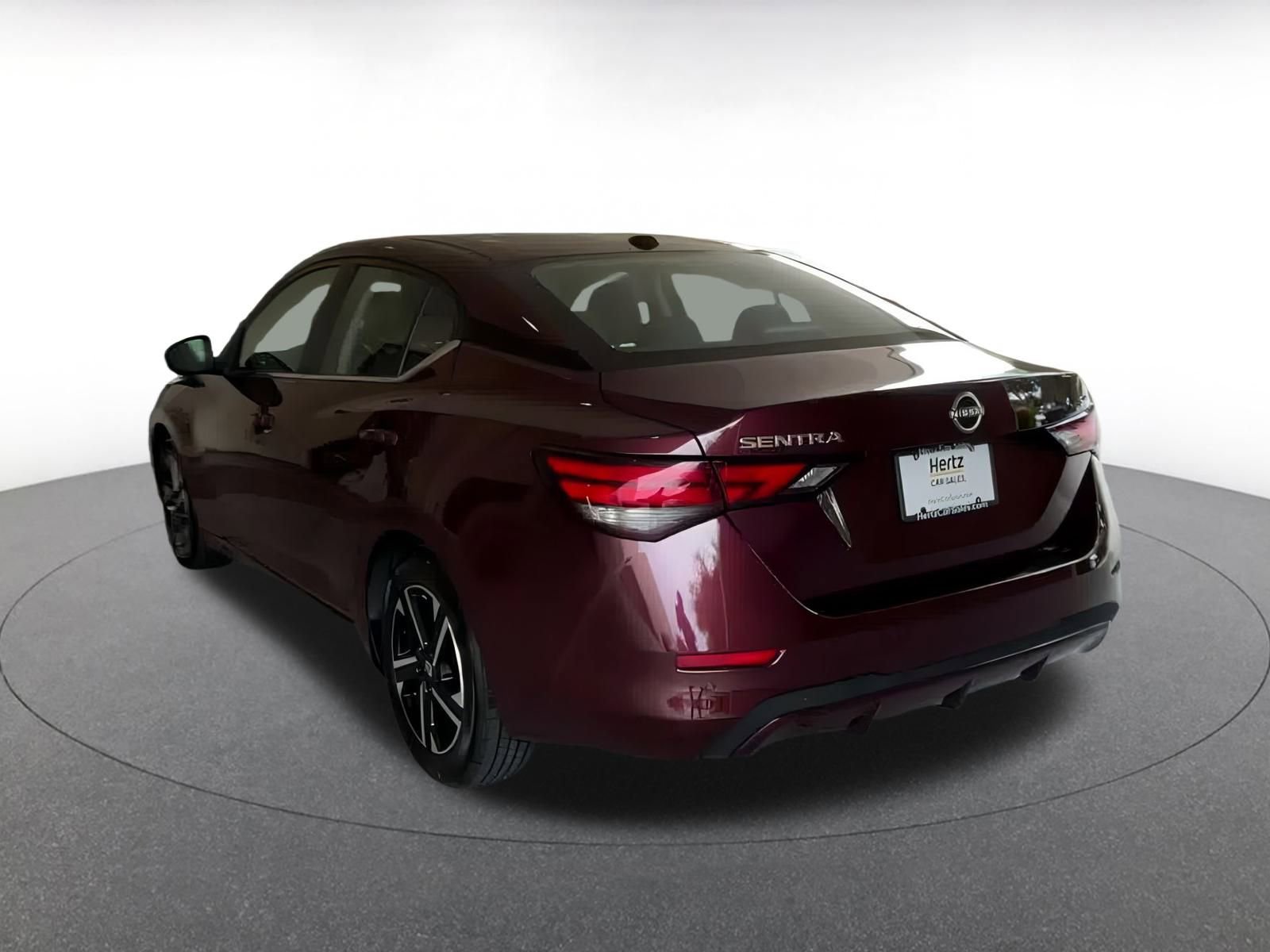 Used 2024 Nissan Sentra SV image 10