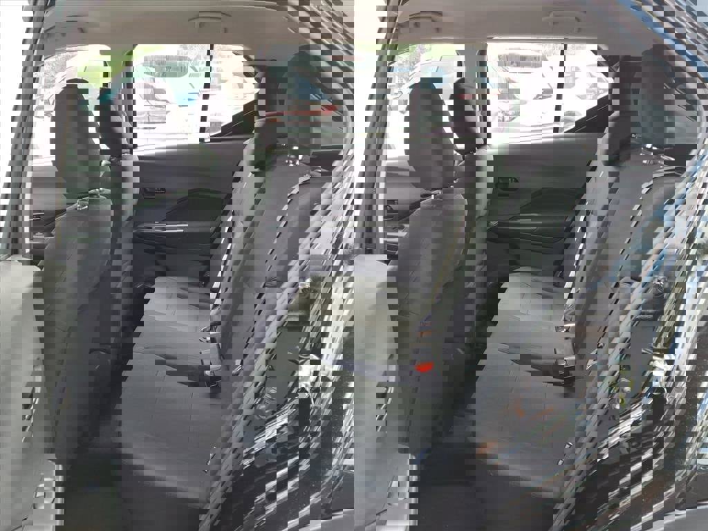 New 2025 Nissan Kicks Play S image 6