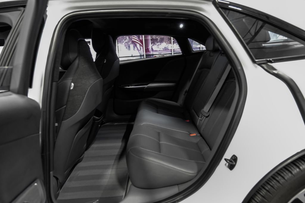 Used 2022 Lucid Air Grand Touring image 34