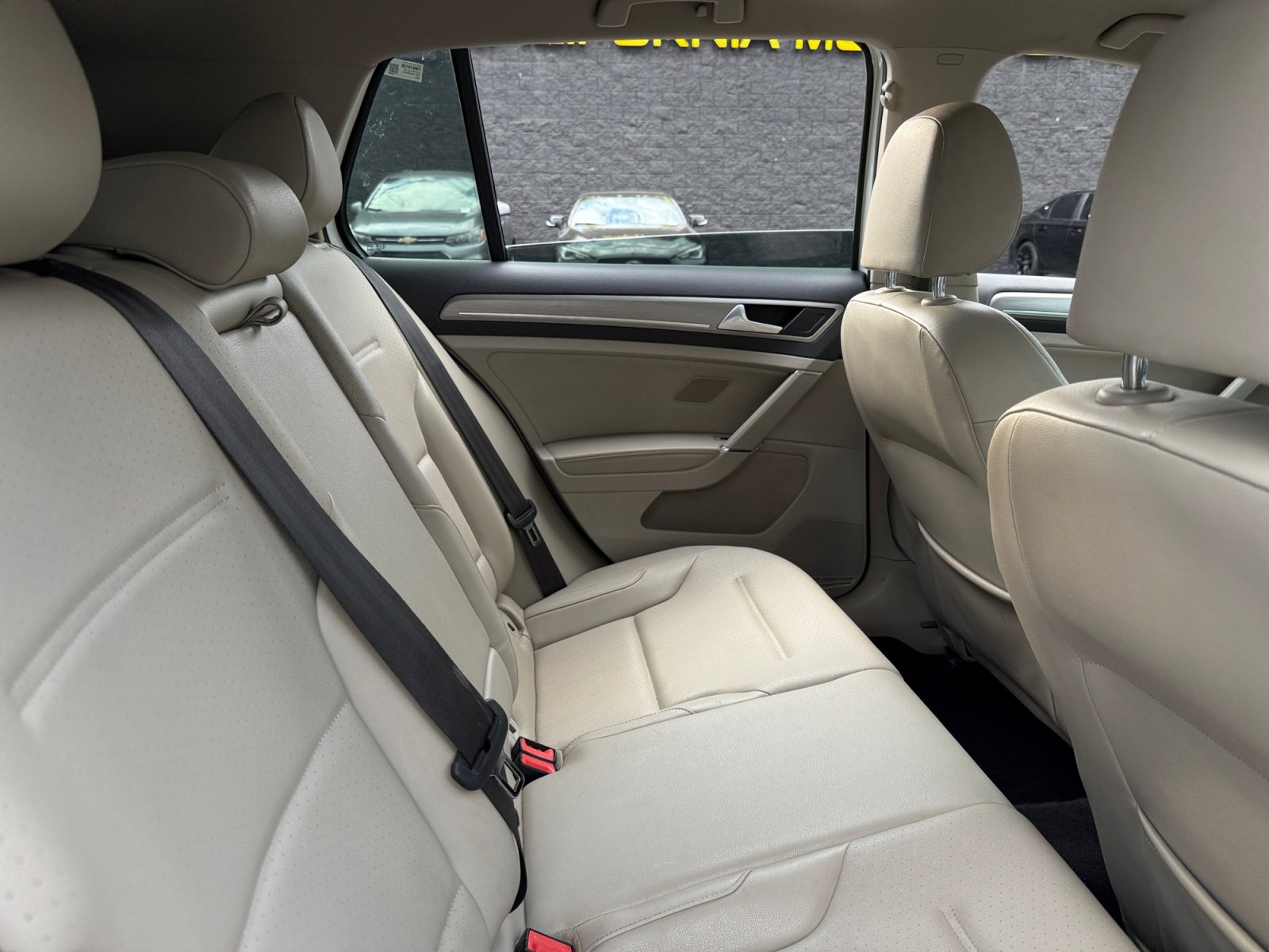 Used 2015 Volkswagen Golf SE w/ Lighting Package image 17