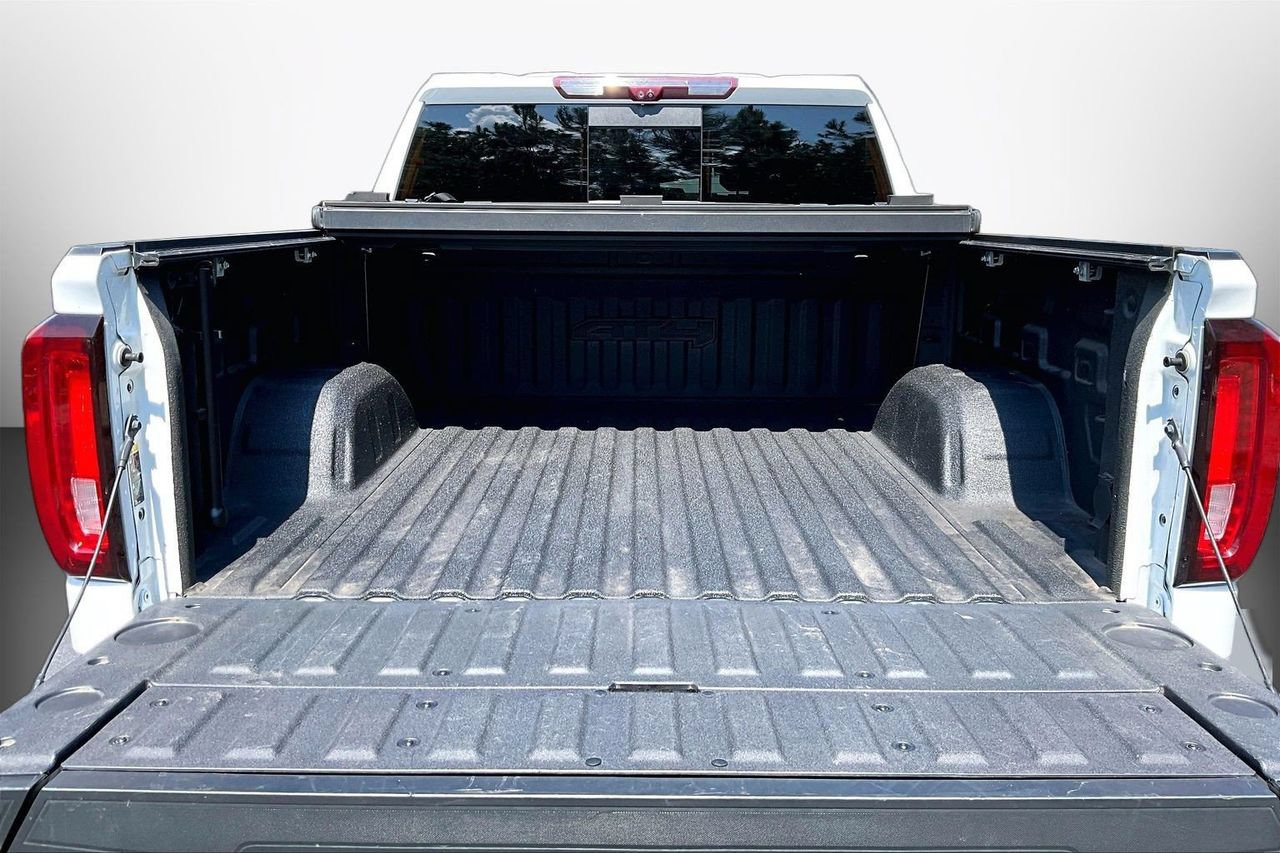 Used 2023 GMC Sierra 1500 AT4 w/ Technology Package AWD/4WD image 26