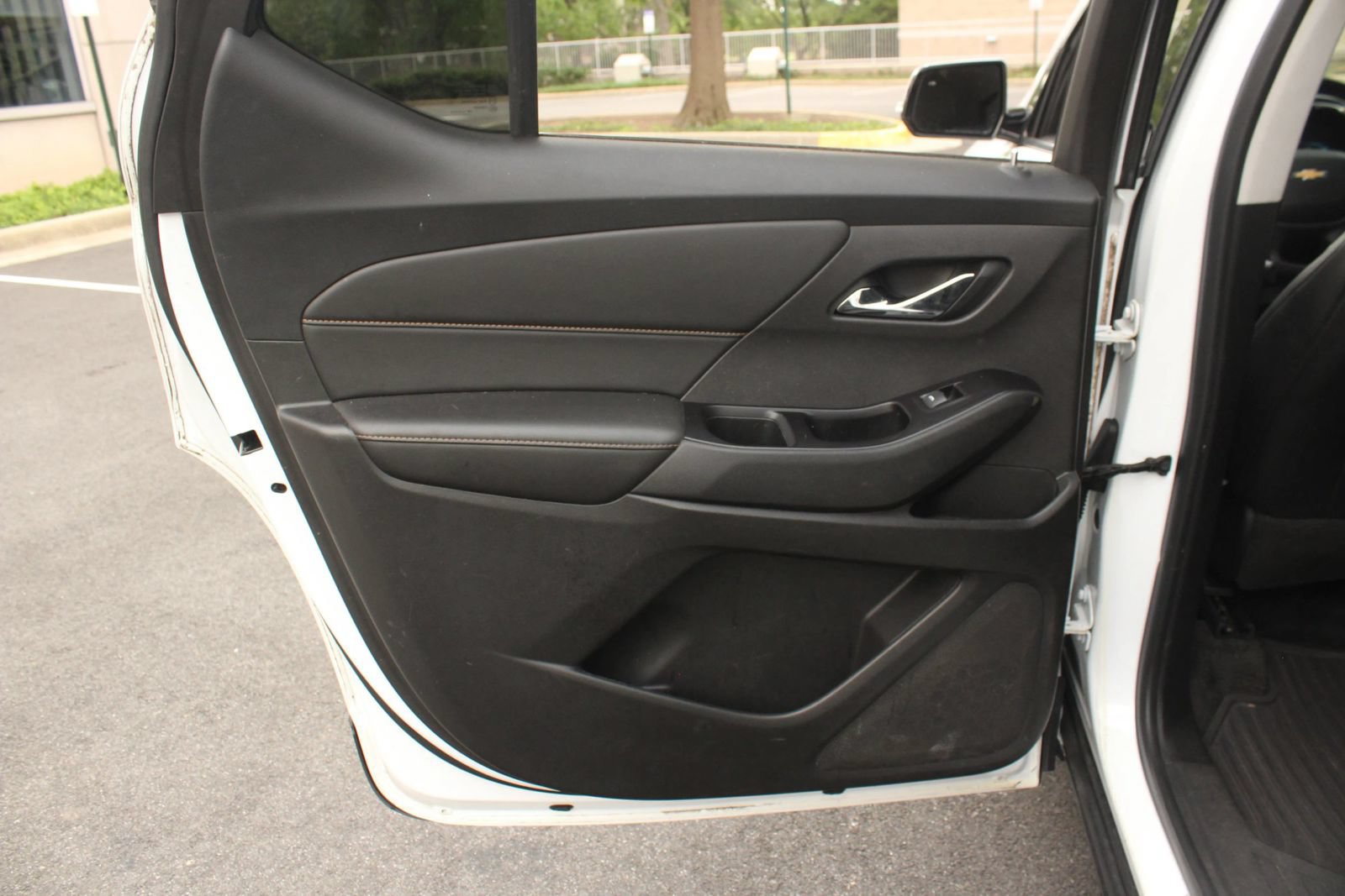 Used 2019 Chevrolet Traverse LT w/ LT Premium Package AWD/4WD image 20