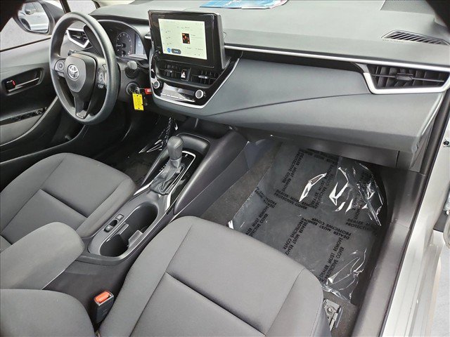 Used 2025 Toyota Corolla LE FWD image 27