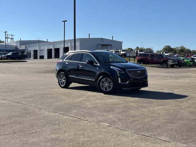 Certified 2021 Cadillac XT5 Premium Luxury FWD image 2