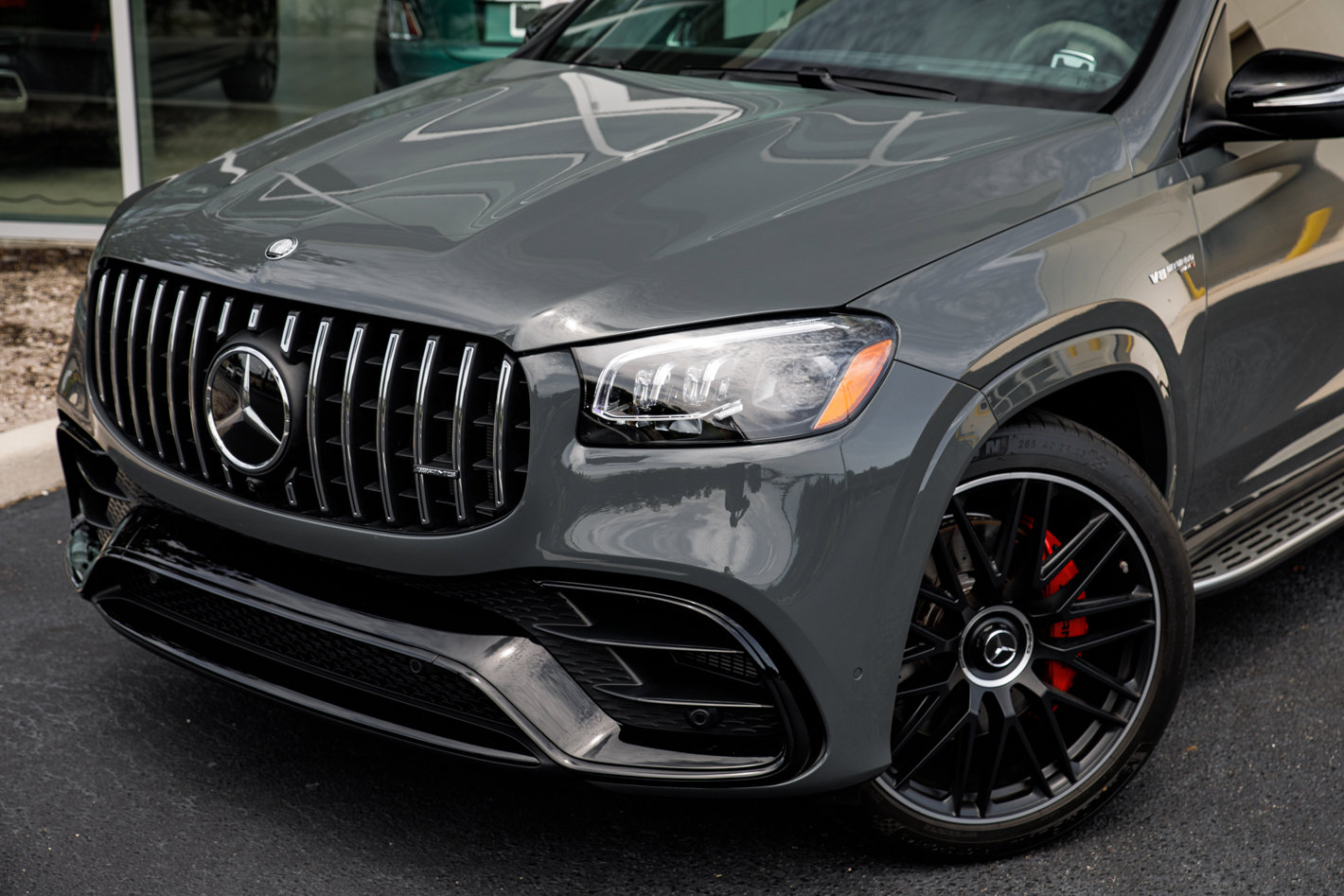 Used 2025 Mercedes-Benz GLS 63 AMG 4MATIC image 3