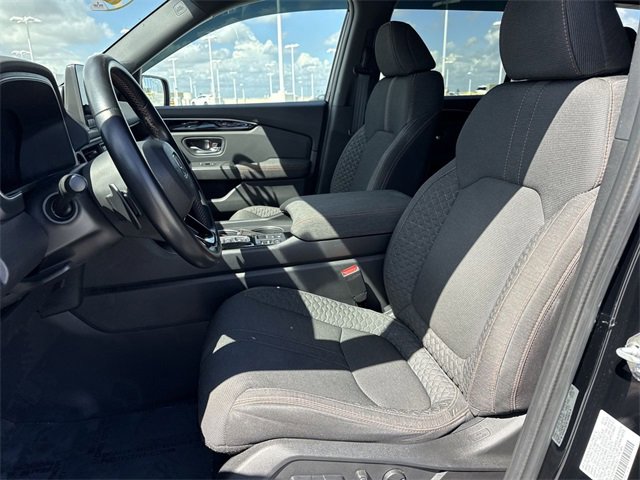 Used 2023 Honda Pilot Sport image 11