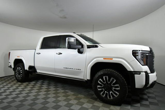 Used 2024 GMC Sierra 3500 Denali Ultimate image 9