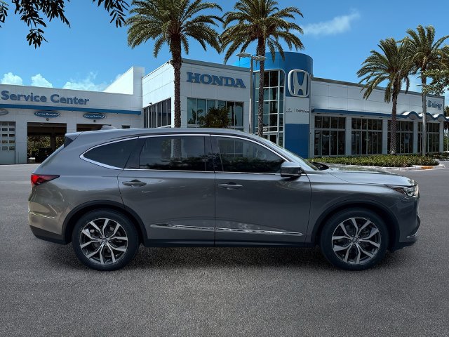 Used 2024 Acura MDX w/ Technology Package FWD image 9
