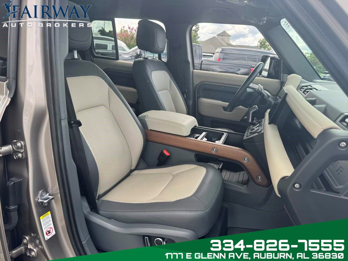 Used 2023 Land Rover Defender 130 X image 12