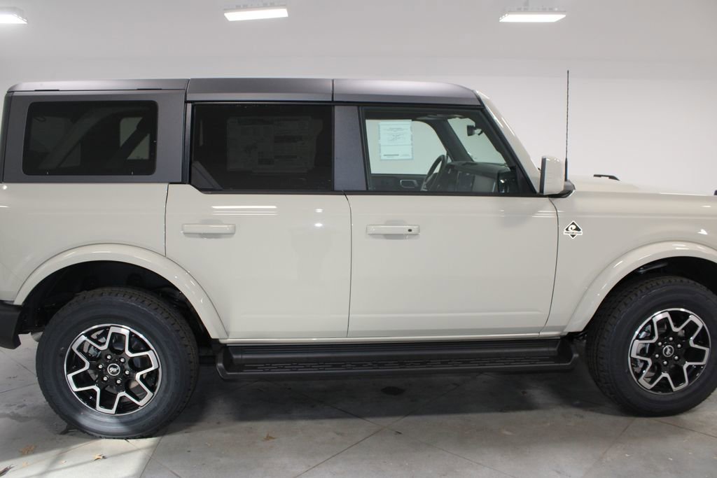 New 2025 Ford Bronco Outer Banks image 10