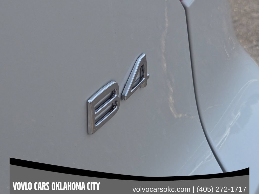 Certified 2023 Volvo XC40 B4 Plus w/ Driver Assist Package FWD image 13