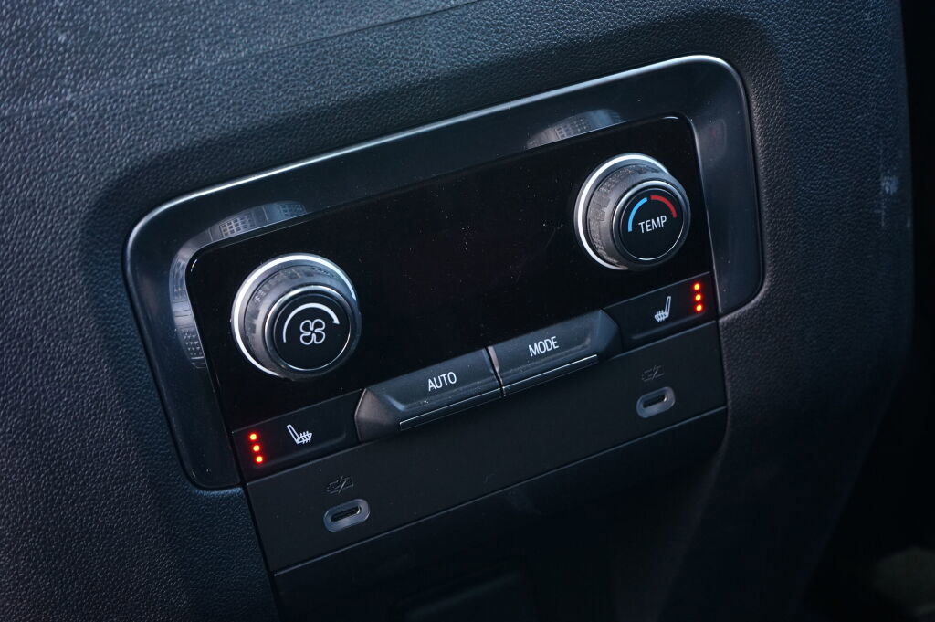 Used 2021 Chevrolet Tahoe High Country w/ Premium Package image 17