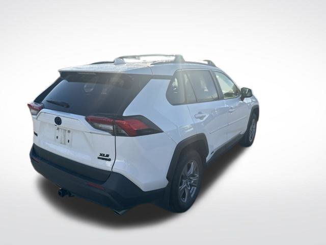Used 2022 Toyota RAV4 XLE w/ Convenience Package AWD/4WD image 5