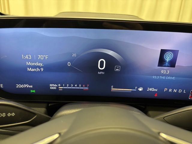 Used 2025 Buick Enclave Sport Touring FWD image 26