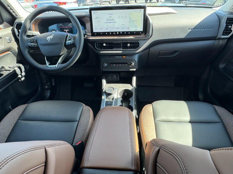 Used 2025 Ford Bronco Sport Outer Banks w/ Outer Banks Tech Package+ AWD/4WD image 11