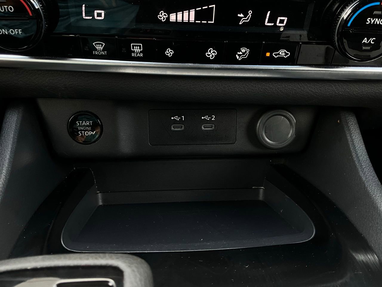 Used 2025 Nissan Rogue SV image 25