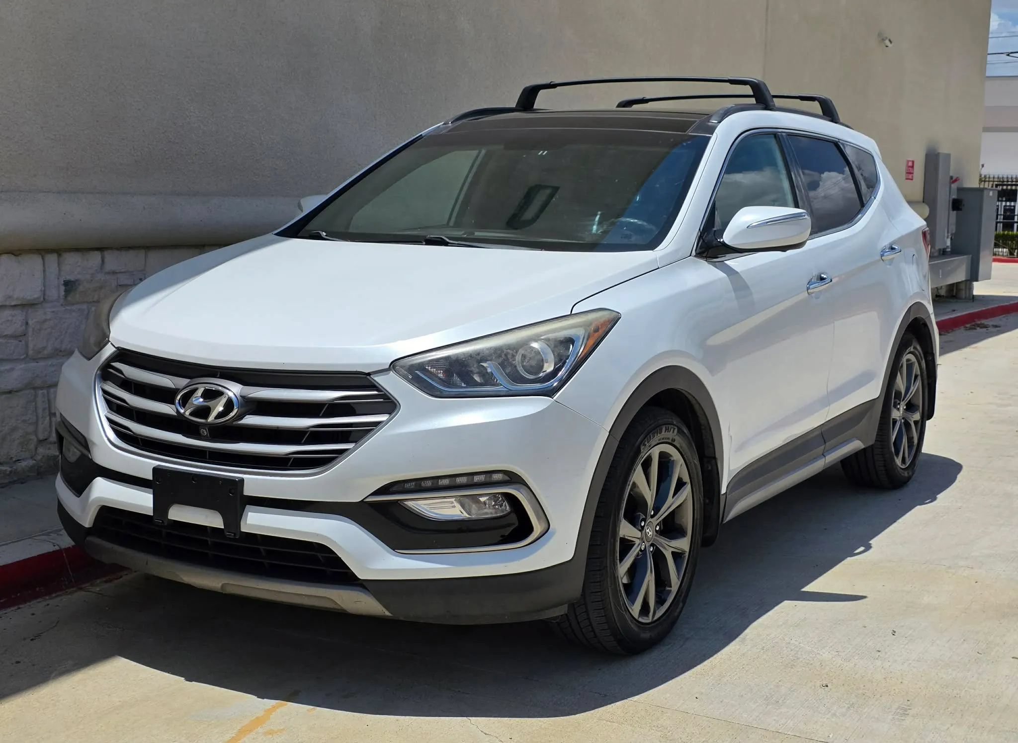 Used 2018 Hyundai Santa Fe Sport w/ Cargo Package FWD image 8